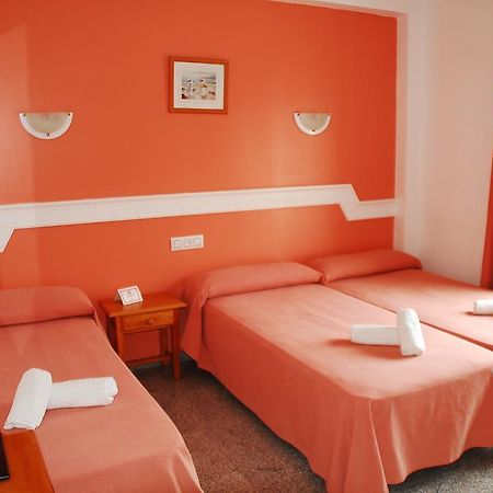 Hostal Mary Tere سالوبرينيا المظهر الخارجي الصورة